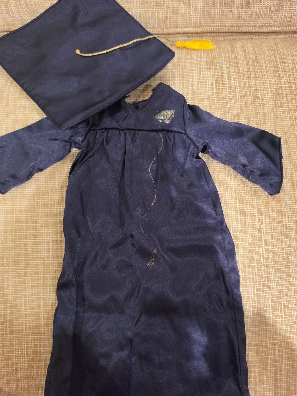 Battat - Navy Graduation Gown and Cap for 18 Inch Dolls Fits American Girl